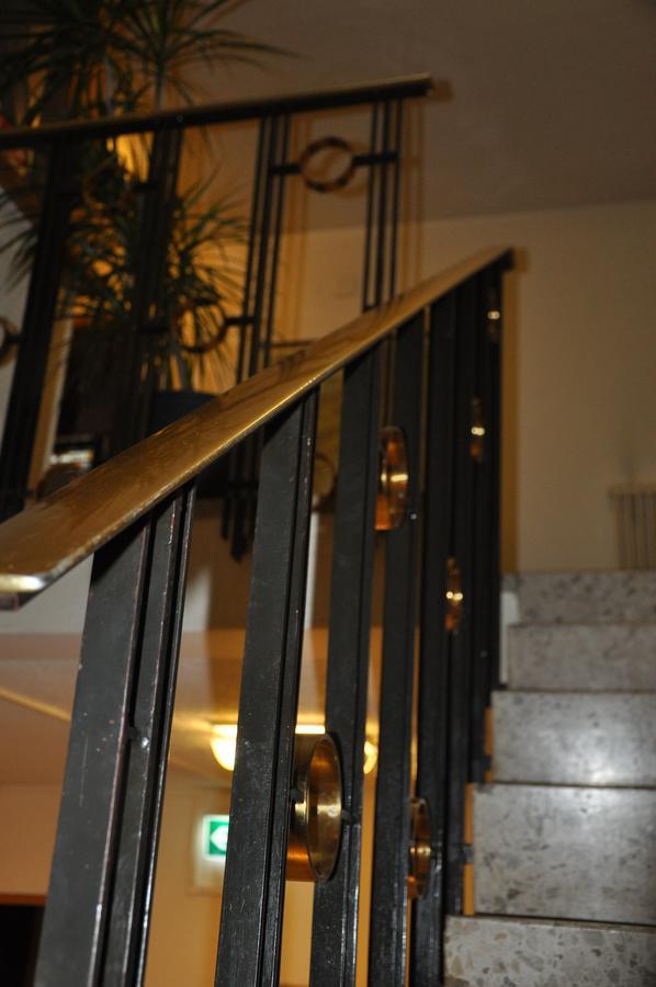 Hotel Loewen Mellingen Экстерьер фото