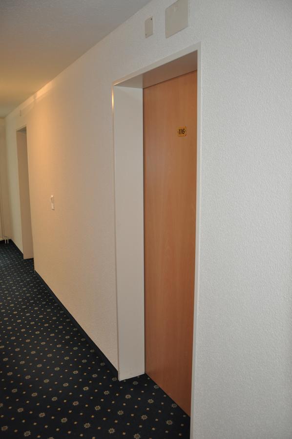 Hotel Loewen Mellingen Экстерьер фото